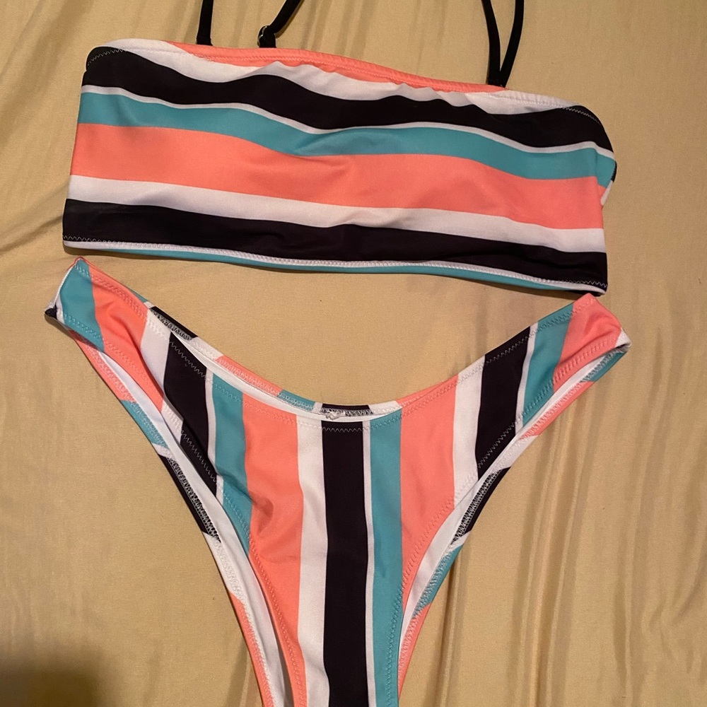 Cupshe Multicolor Striped Bikini